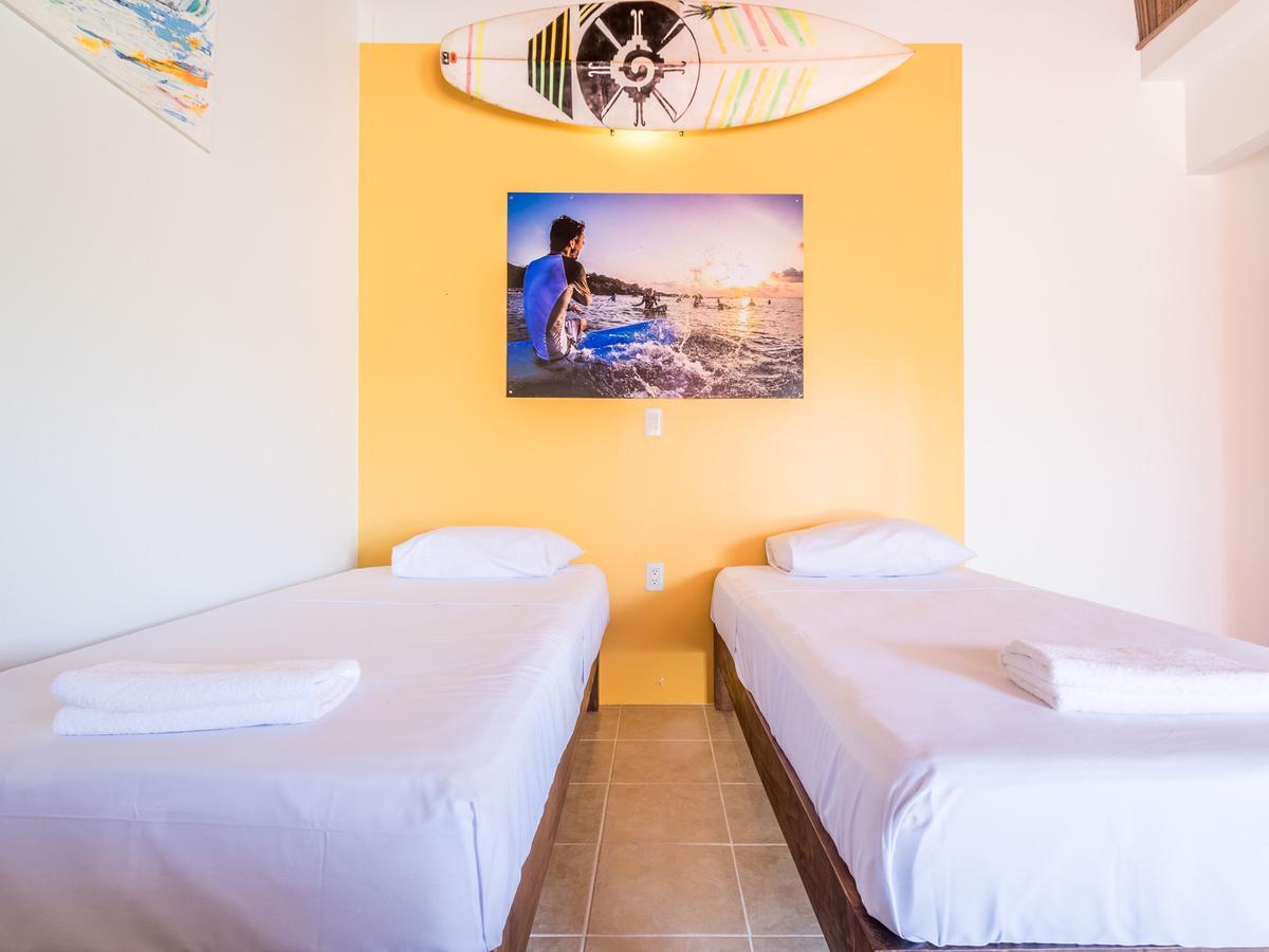 Albergue Experiencia Surf Camp Brisas de Zicatela Exterior foto
