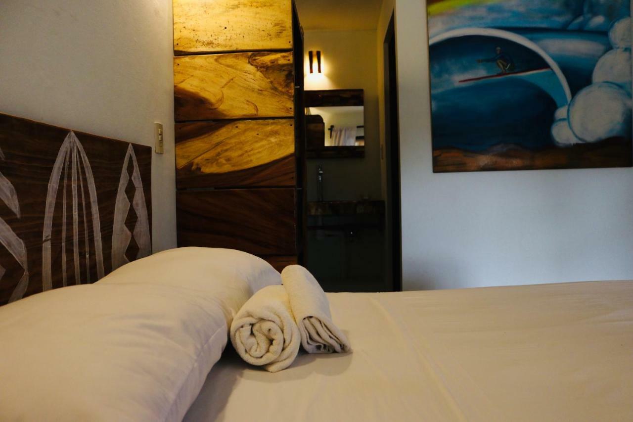 Albergue Experiencia Surf Camp Brisas de Zicatela Exterior foto