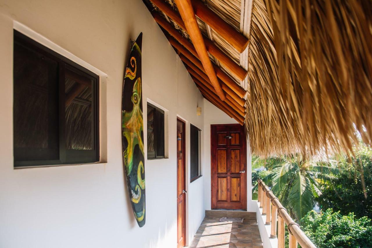 Albergue Experiencia Surf Camp Brisas de Zicatela Exterior foto